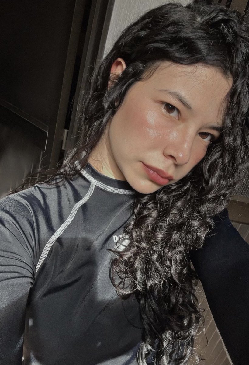 Espalda de Mecánico 🩷💙💚🫀🩺 tweet media