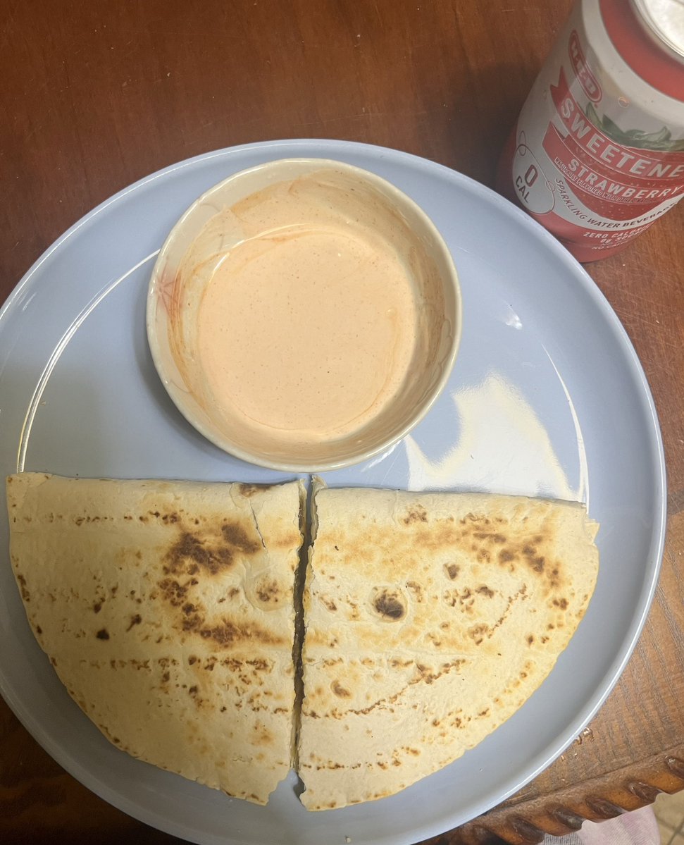 elena 🍎♟️ tweet media