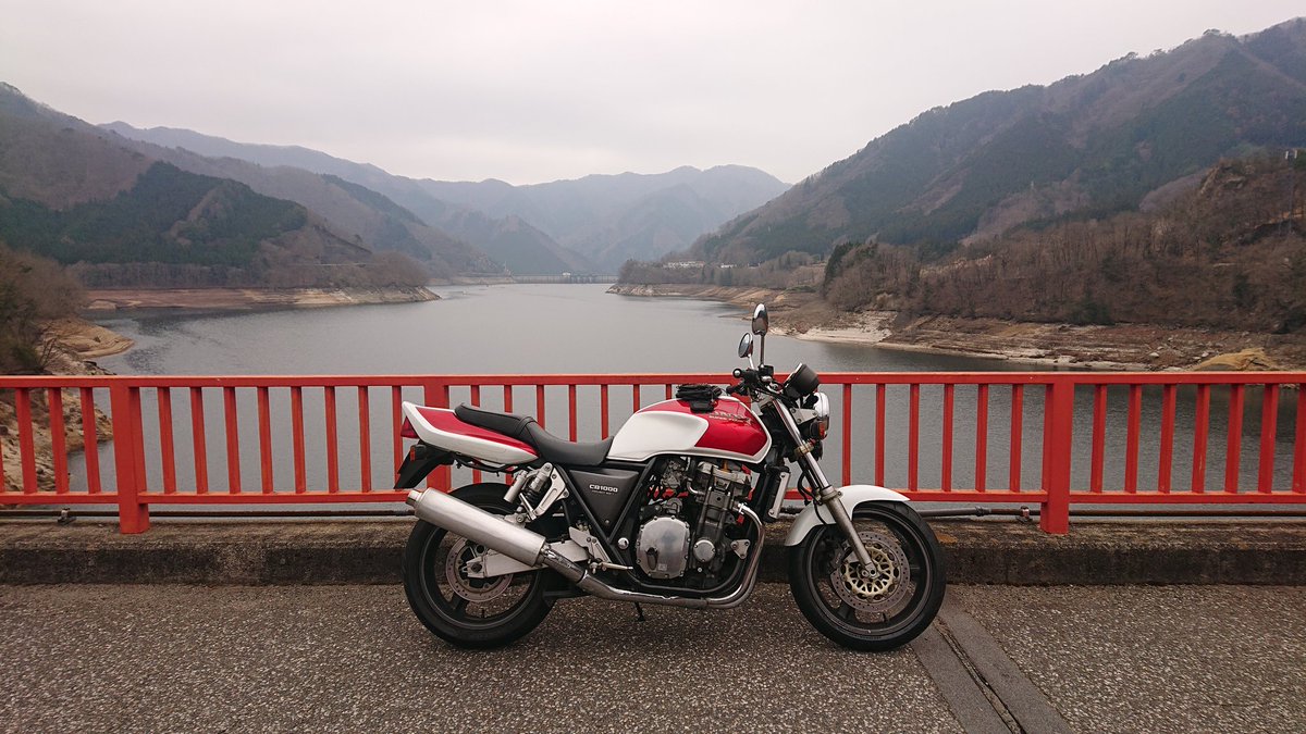 daisyarin20021's tweet image. いつもの定点撮影ポイントから草木ドライブイン到着🏍️
今日は静かな駐車場。
雨が降らないうちに帰ろうーっと。

#CB1000SF  #SC30