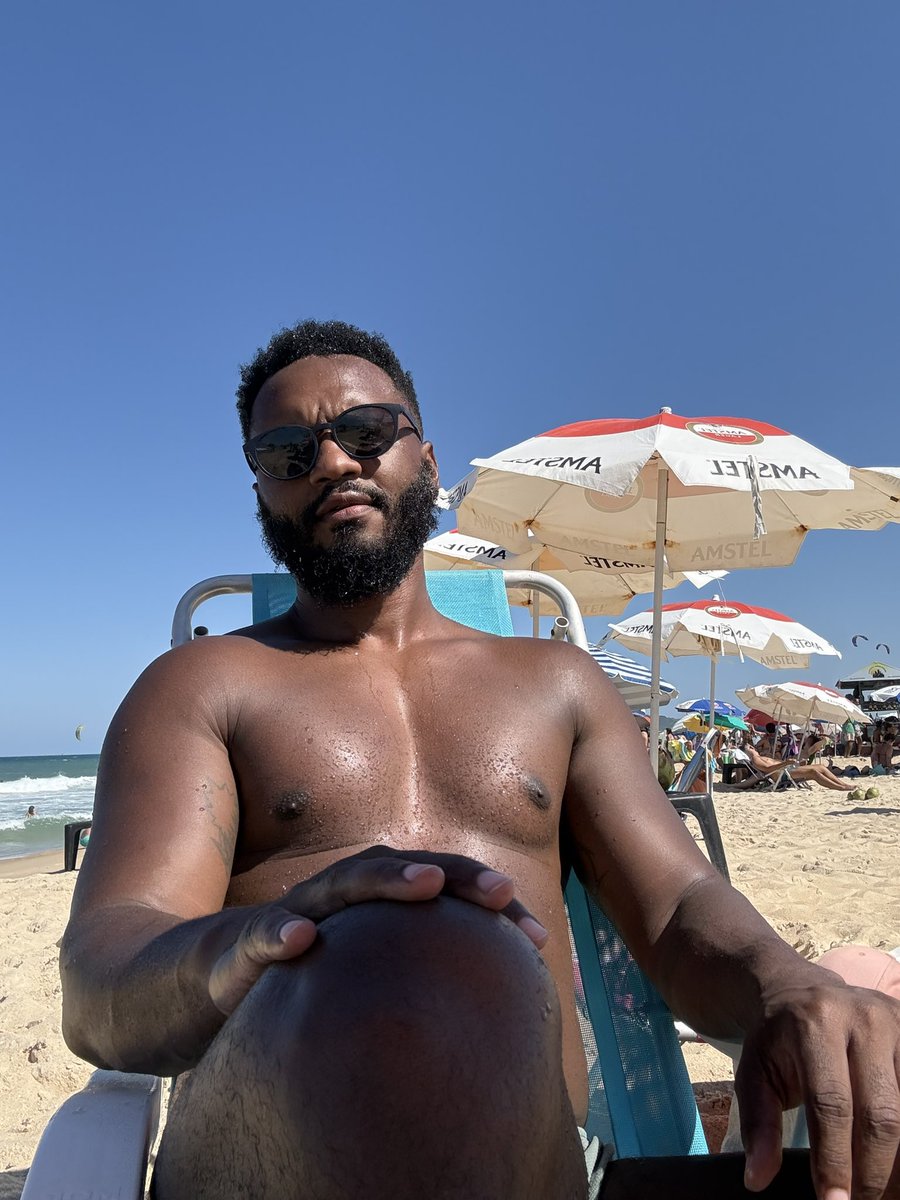 Dublê de Rico tweet media