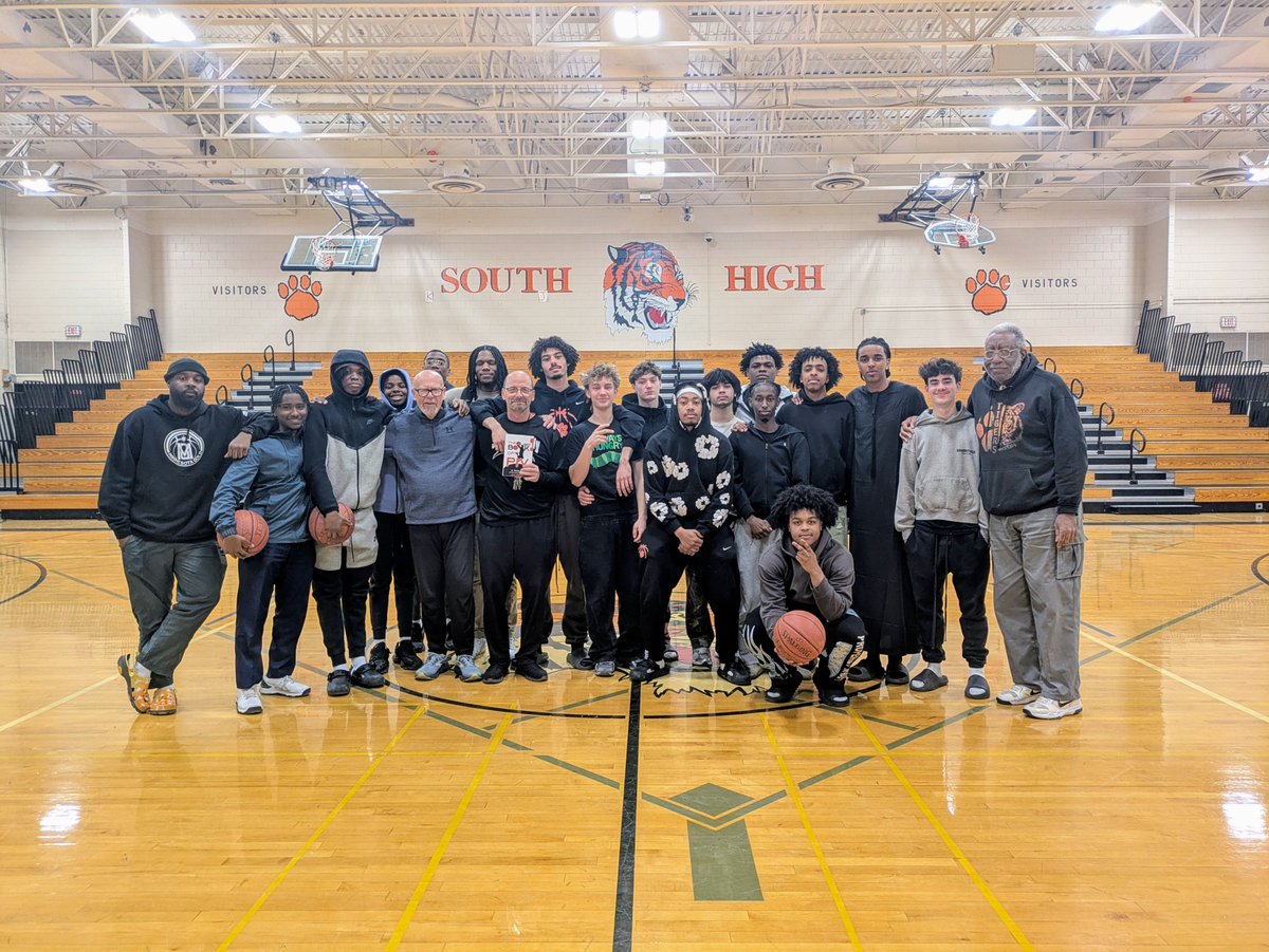 Jay Pivec tweet media