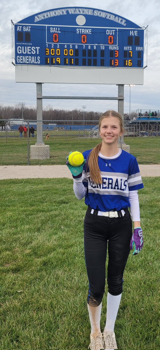 Generals JV White team improves to 1-0 w/ 13-3 win over Clay to open the regular season. Ellie Kaczorowski with the WIN in the circle.
 #ROLLGENS