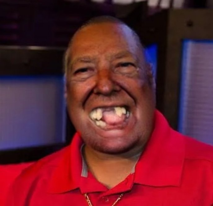 News Critic tweet media