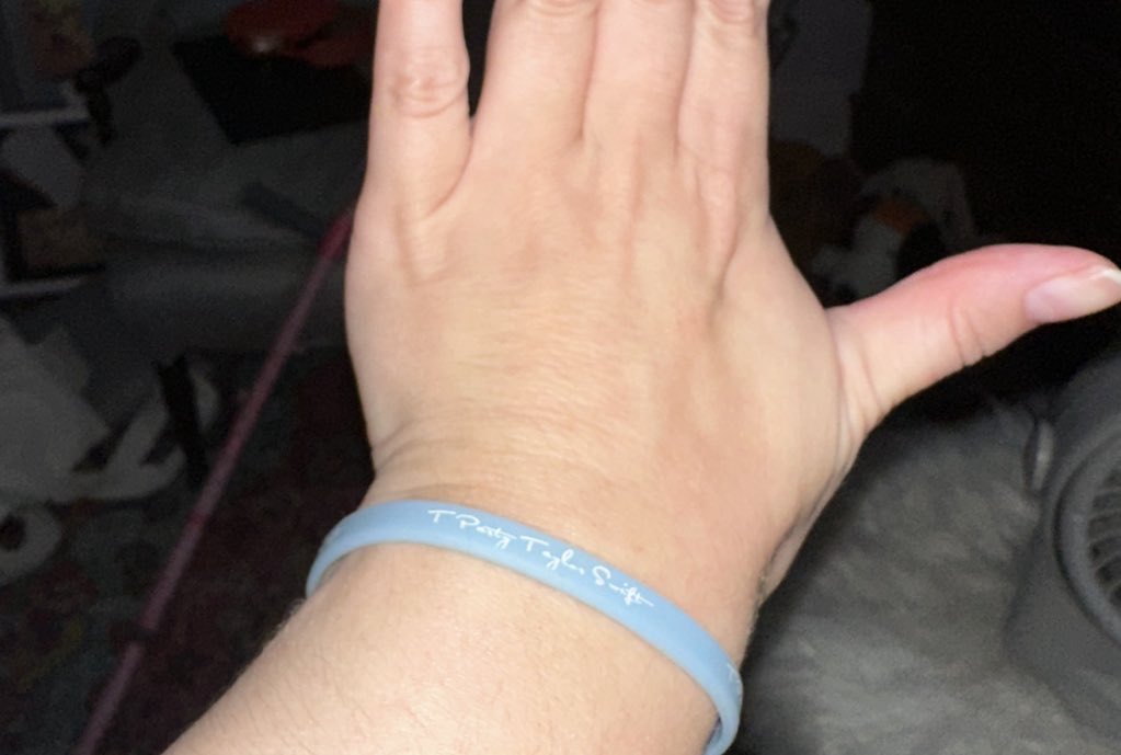 😘😘😘 tweet media