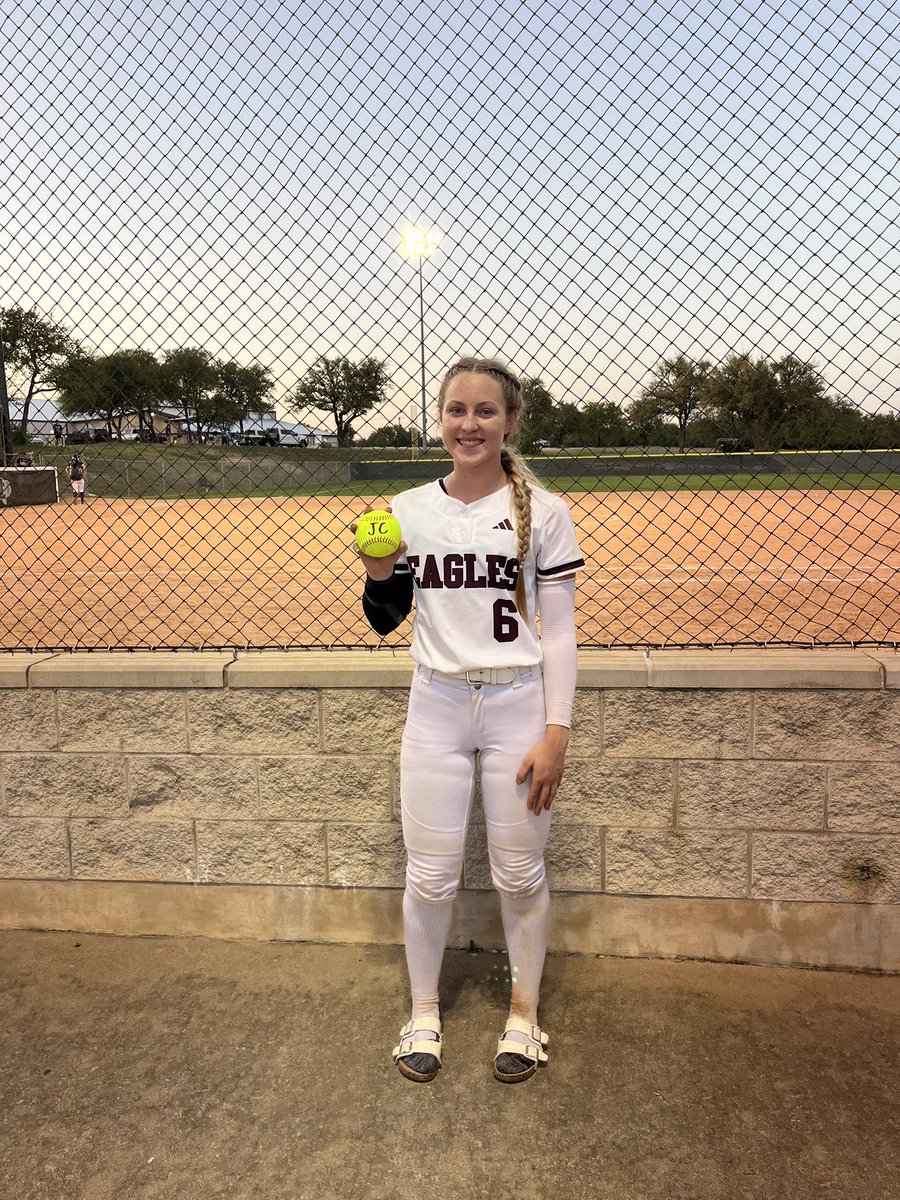 Chloe Clark tweet media