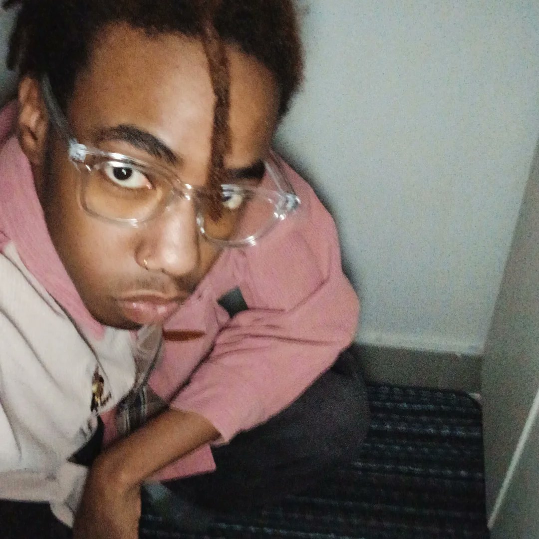 S☆RIS 🎧 tweet media