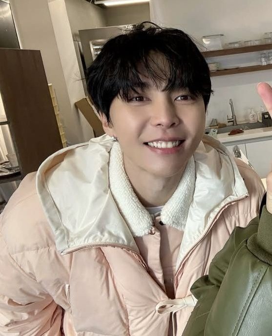 ไมโลโกโก้ครั้น tweet media