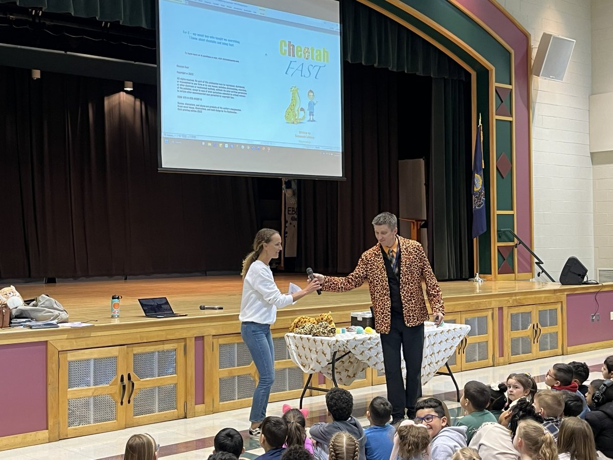 Falcon Book & Media Nest tweet media