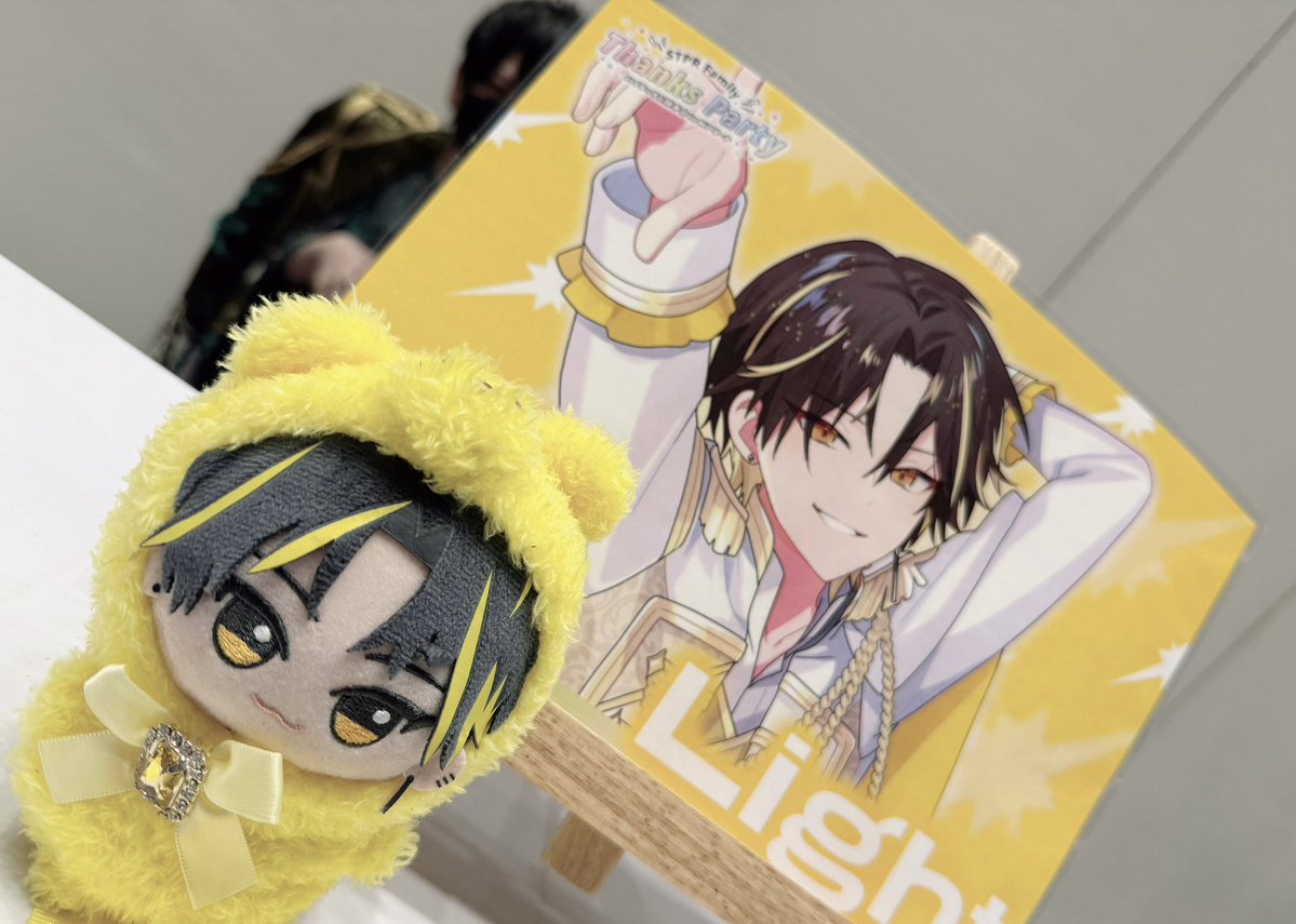 あかるいらいと tweet media