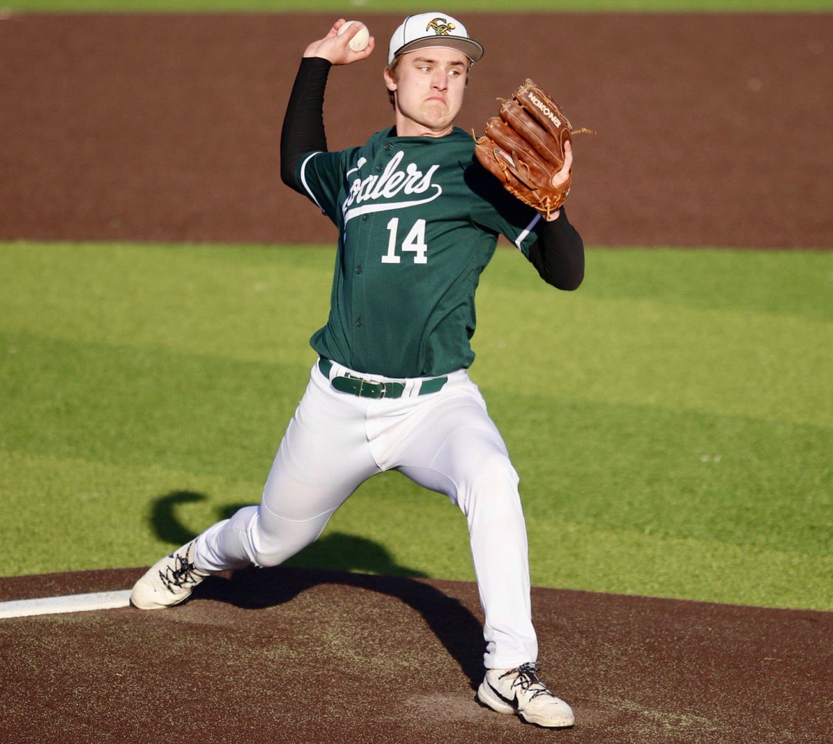 MasonHammy14's tweet photo. Enjoying my Senior ⚾️ season @GKegsW84 @paytonhutch13 @coalcityhs https://t.co/z8irPgoG7G