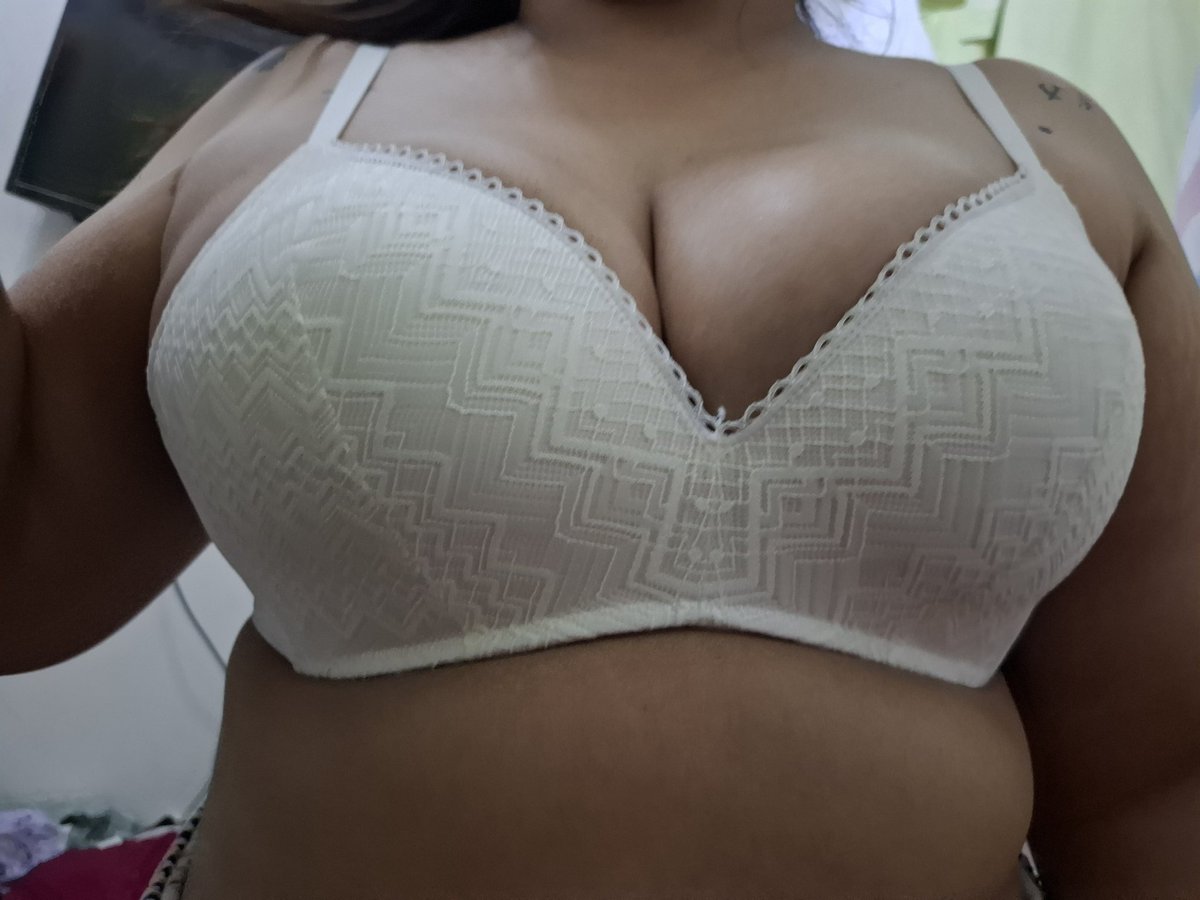 Cuckold Wife tweet media