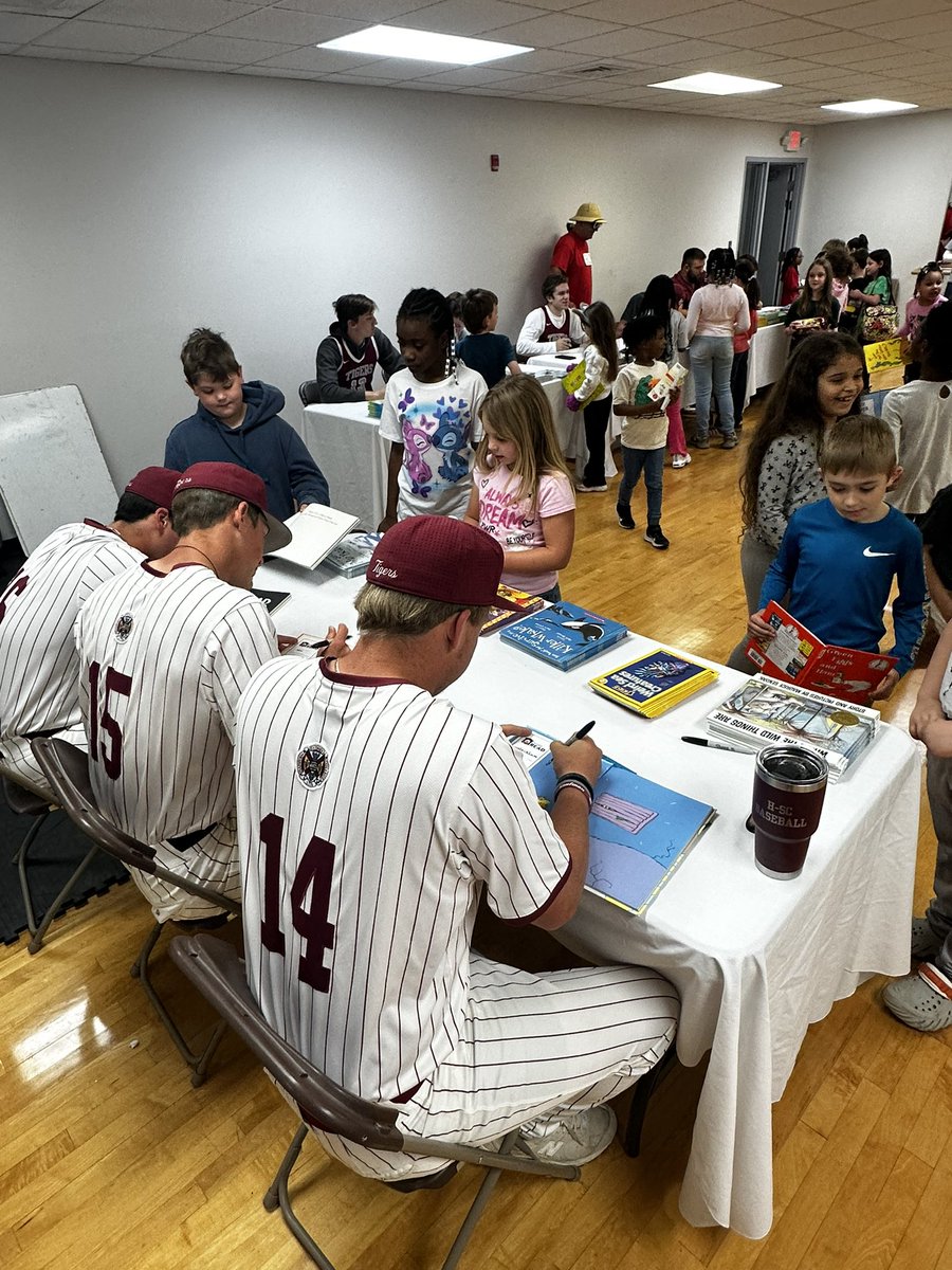Hampden-Sydney Baseball tweet media