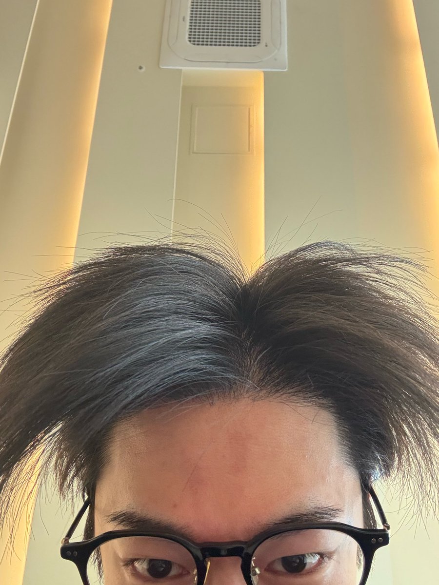 privfrommsf9's tweet photo. 🔖👅26.03.23 3.18PM KST📲

- 📸
- 💇
- 📸📸📸 https://t.co/rKeKvzTiaI