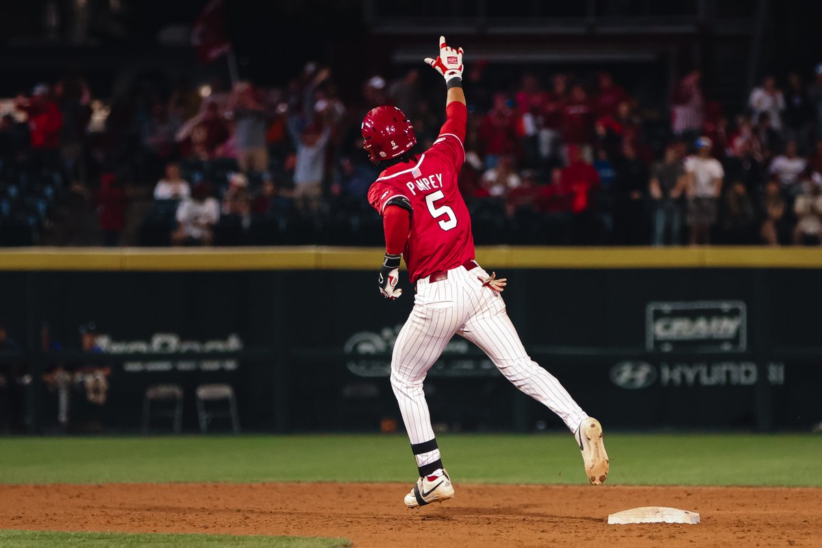 Arkansas Baseball tweet media