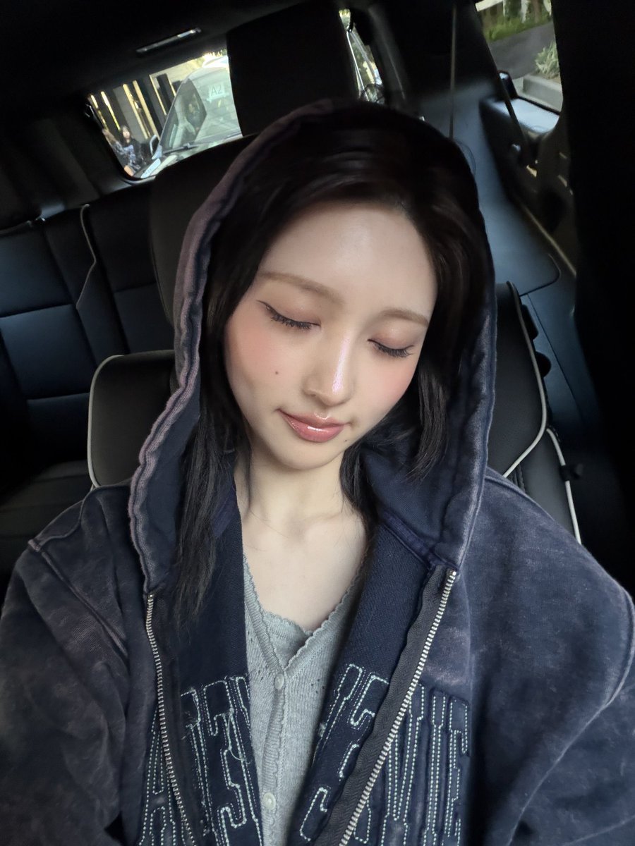 Post by ive pics on X: 🦊🫧