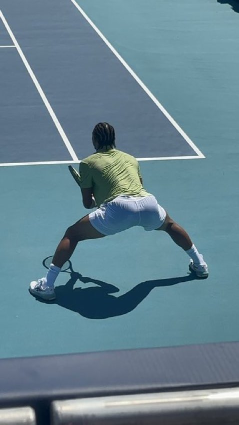 omar ♌️ tweet media