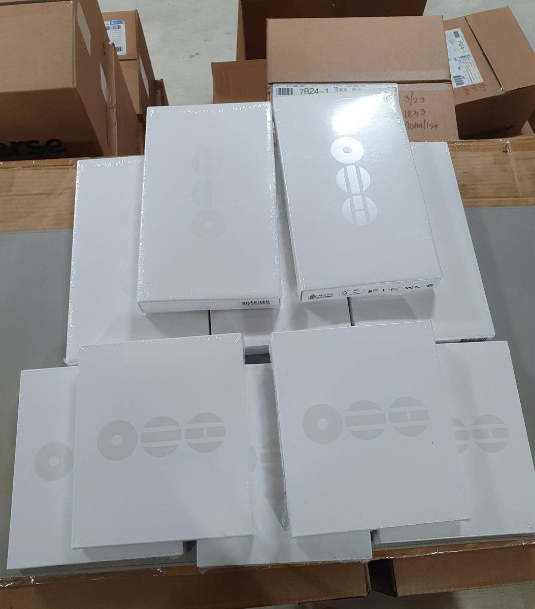 peachbacks : look disposal album 📩 tweet media