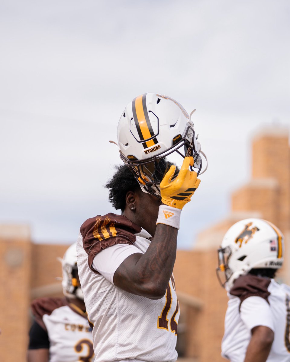 Wyoming Cowboy Football tweet media
