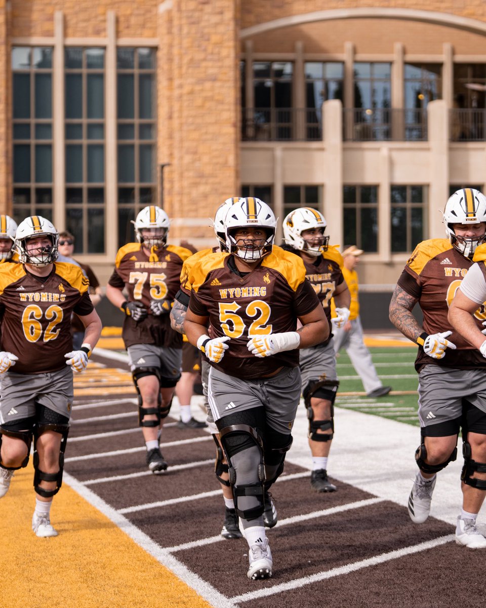 Wyoming Cowboy Football tweet media