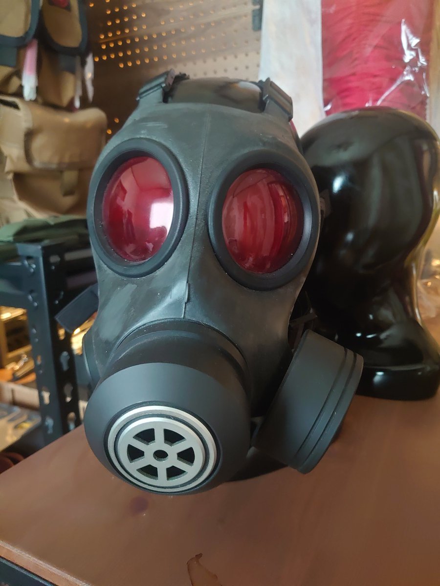 黒さん tweet media