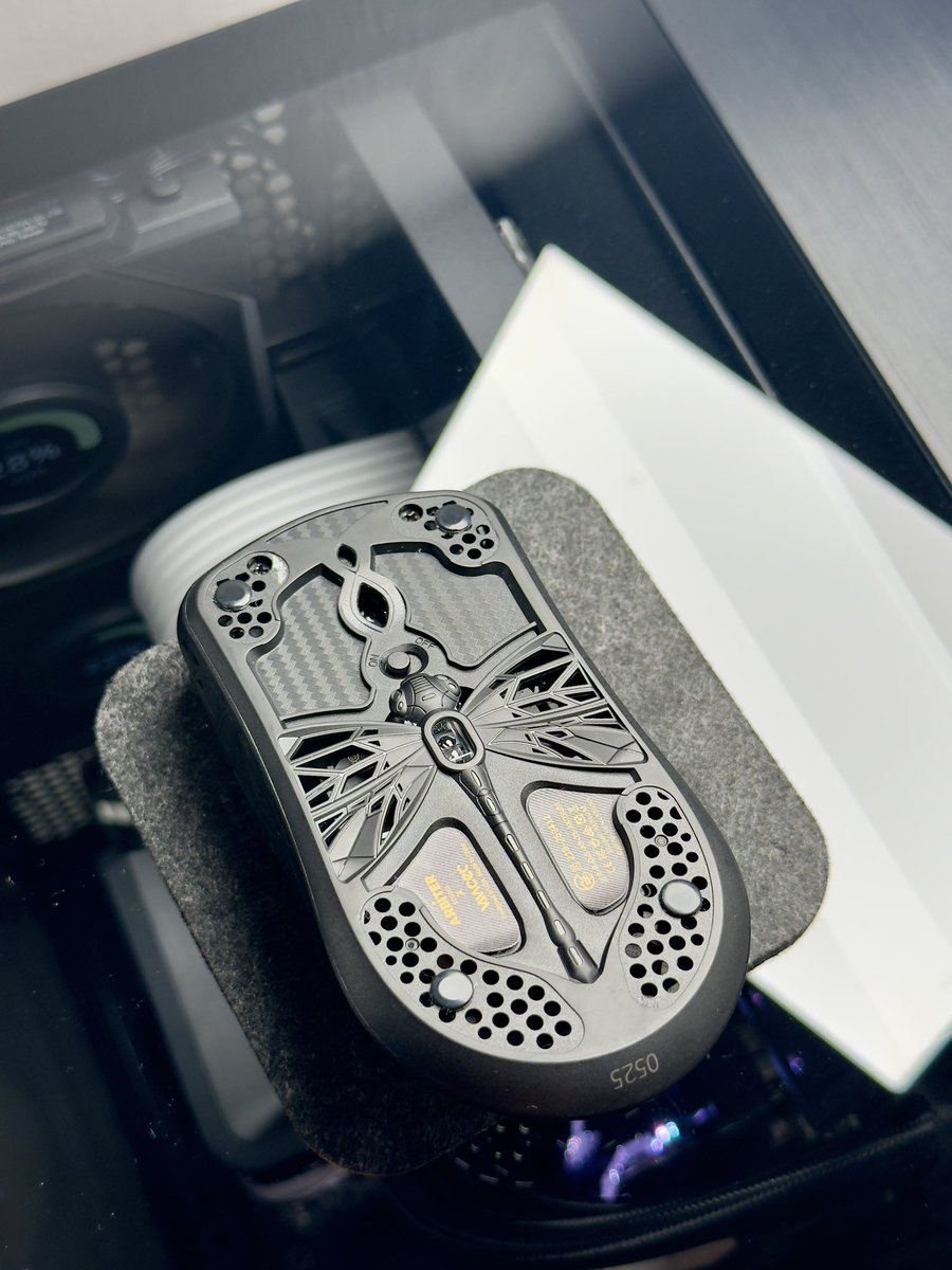 𝙨𝙢𝙧𝙞 tweet media