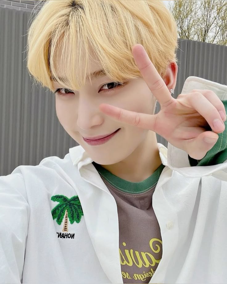 ▸ 𝙋𝙡𝙖𝙮 .ᐟ 𝘮𝘪𝘤𝘩𝘪。🐈 tweet media