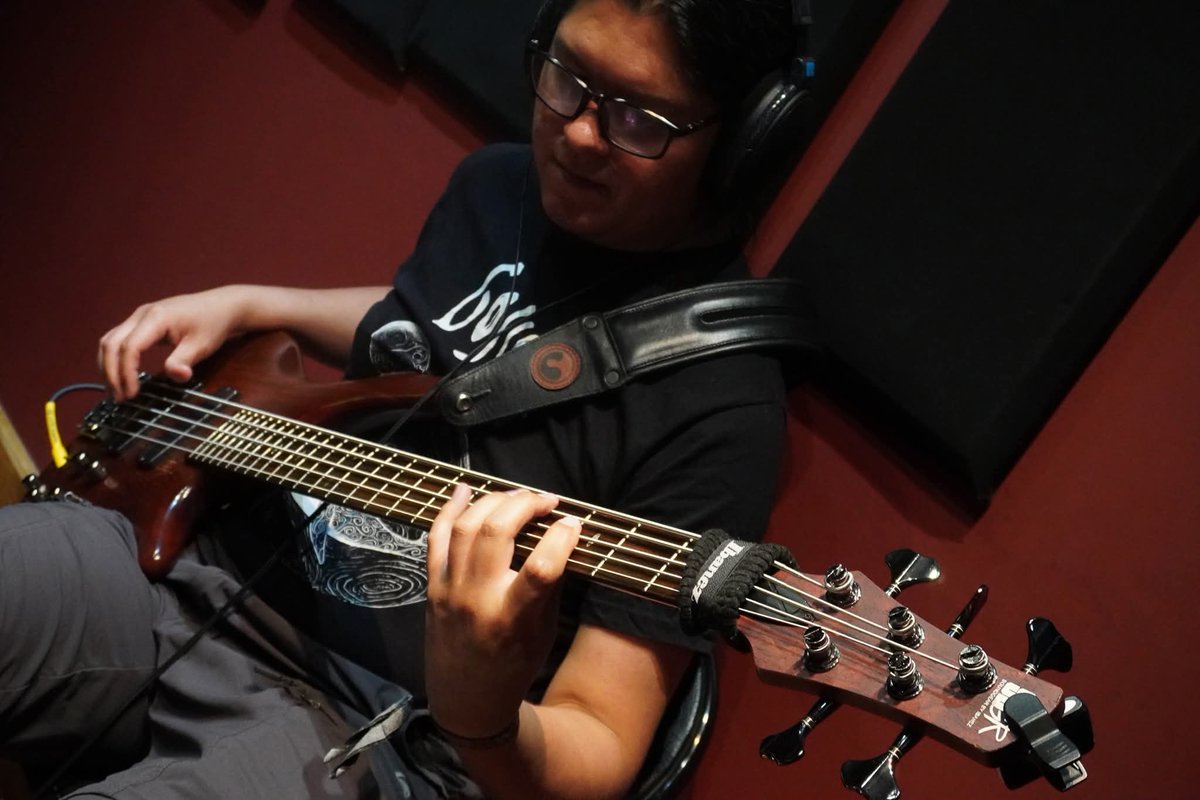 AysenluR tweet media