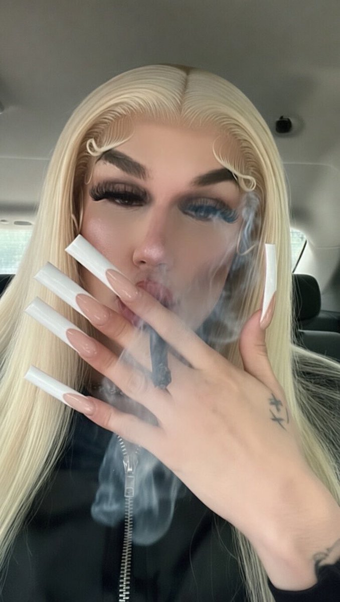 Pinky ✨ tweet media