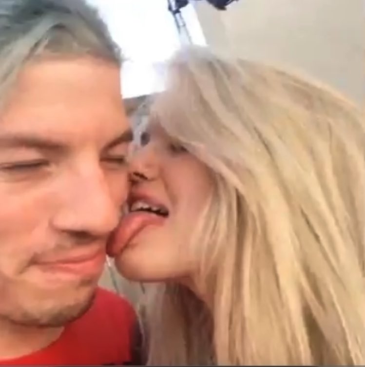 .tyler ✮⋆˙ shakyknees!! tweet media