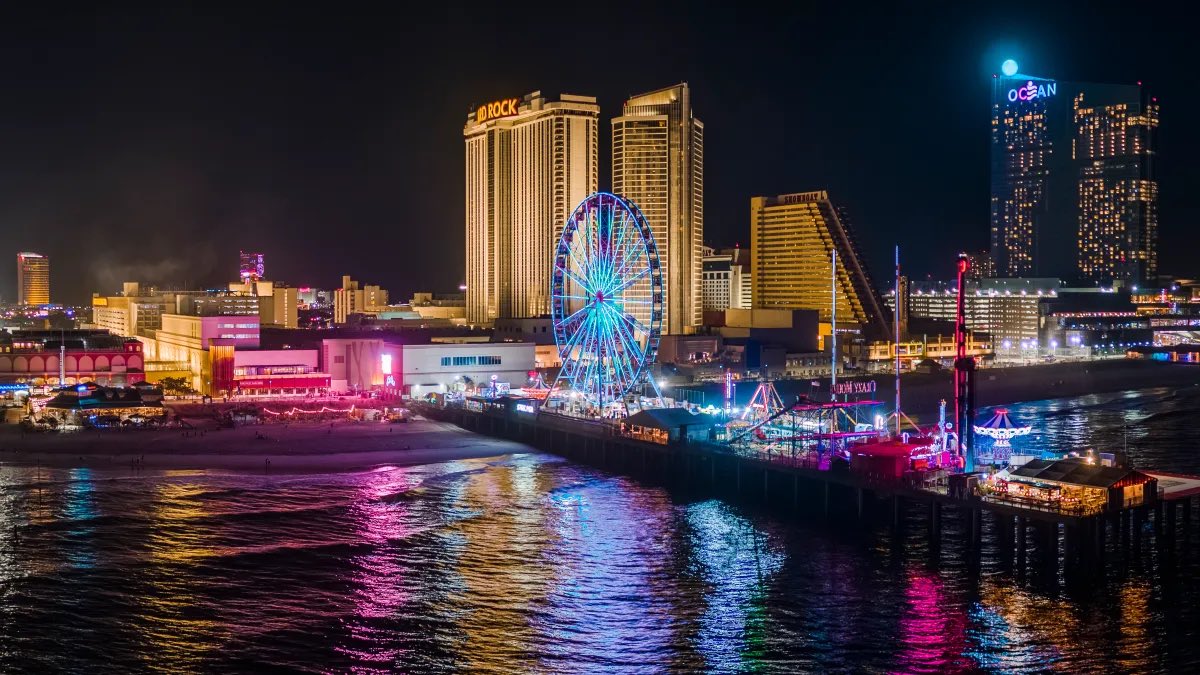 Spring break en Atlantic City 🏙️ New Jersey 🇺🇸 Boardwalk Resorts - Flagship Atlantic City, NJ. Studio | Limited Kitchen | Sleeps 4 total | 2 private. March 28 - April 04, 2026
Total $795 por toda la familia por toda la semana. Reserve con MC Resorts. 
Info: 787-685-2420. (24/7)