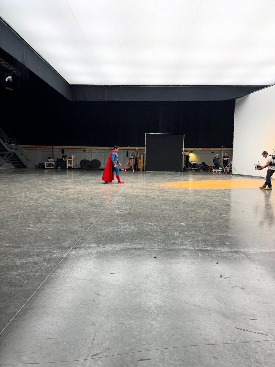 ᜊ⋆˚✿˖° tweet media