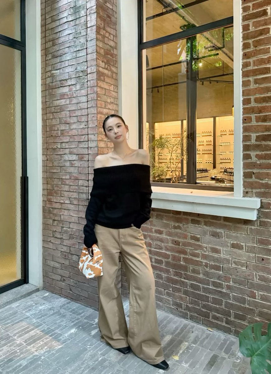 KatyaIvano22521's tweet photo. シンプル・上品・カジュアル・クリーン
全部掛け合わせて、大人の女感溢れ出てるのが素敵すぎる。 https://t.co/9FGvvoX0sq