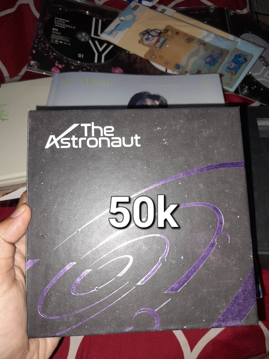 kim_line tweet media