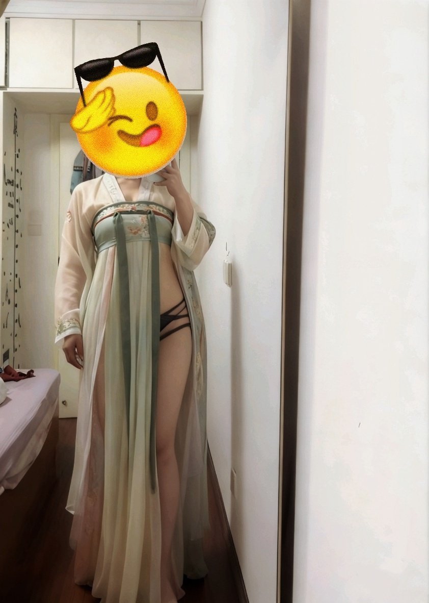 琳琳很会吸 tweet media