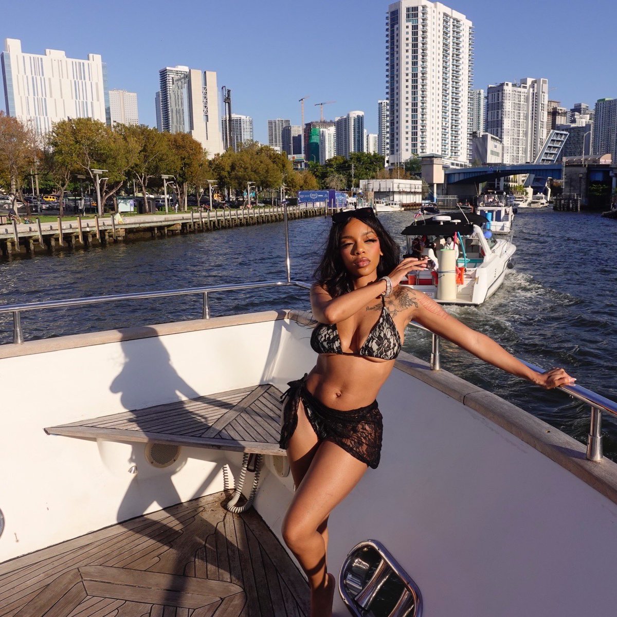 Miah Love tweet media