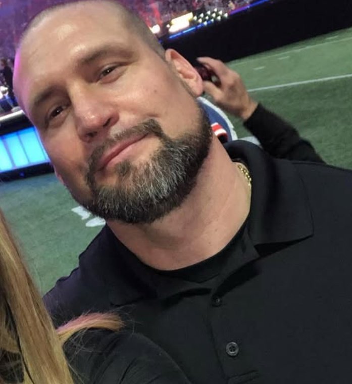 Helmut Clark tweet media