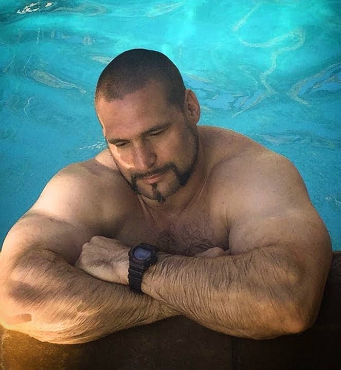 Helmut Clark tweet media