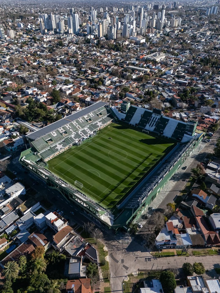 𝐁𝐀𝐑𝐑𝐀𝐂𝐀𝐒 𝐇𝐀𝐑𝐀 𝐃𝐄 𝐋𝐎𝐂𝐀𝐋 𝐄𝐍 𝐄𝐋 𝐋𝐄𝐍𝐂𝐇𝐎

Se confirmó que Barracas Central "alquilará" el Florencio Sola para disputar sus partidos de Copa Sudamericana y esto abre un montón de interrogantes ¿Será algo económicamente favorable para el club o simplemente