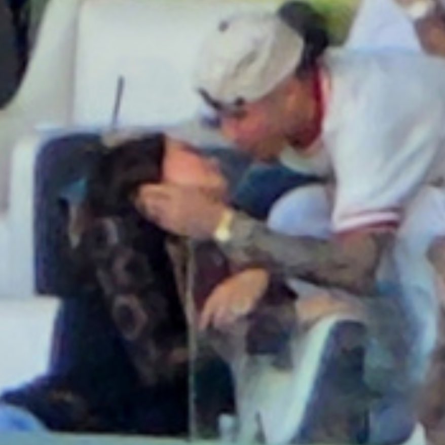 safe biebers tweet media