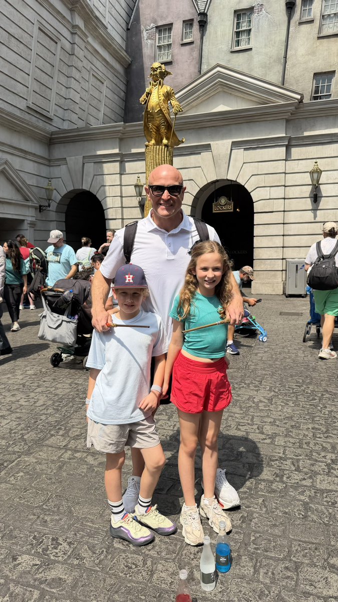 Cole Cubelic tweet media