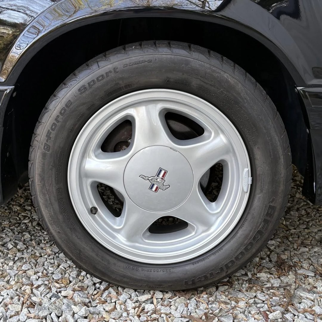 Bring a Trailer tweet media