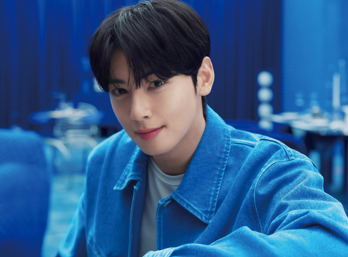 📰 CHA EUNWOO was mentioned in an article from The Fact about advertising and PR strategies in the banking sector because he serves as one of the prime examples of the “top star” model used by Shinhan Bank. He is cited to represent the industry's established reliance on “high