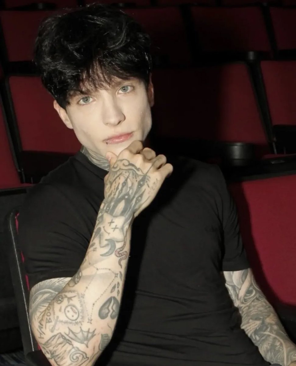 lucirodri11💧 tweet media