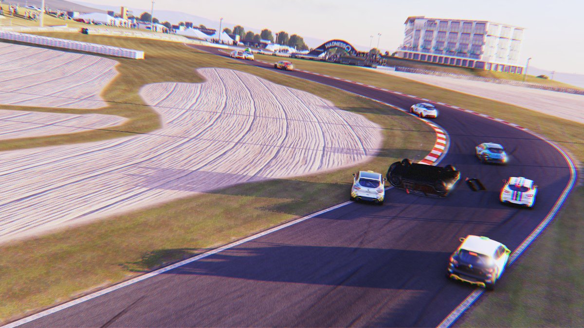 PlayLife tweet media