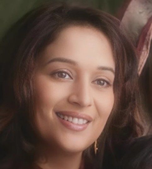 Graceful Madhuri tweet media