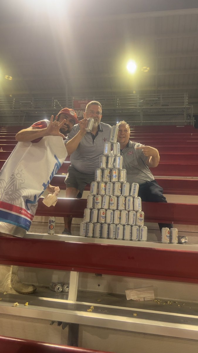 Ragin Review tweet media