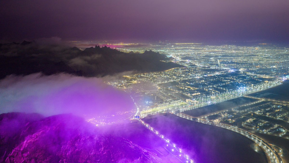 thekingdom_ksa's tweet photo. جبال أجا في #حائل ⛰️
تتوشّح بالجمال .. وتزداد سحرًا مع أجواء المطر 💜🌧️🤩 https://t.co/FGcJwAEAx9