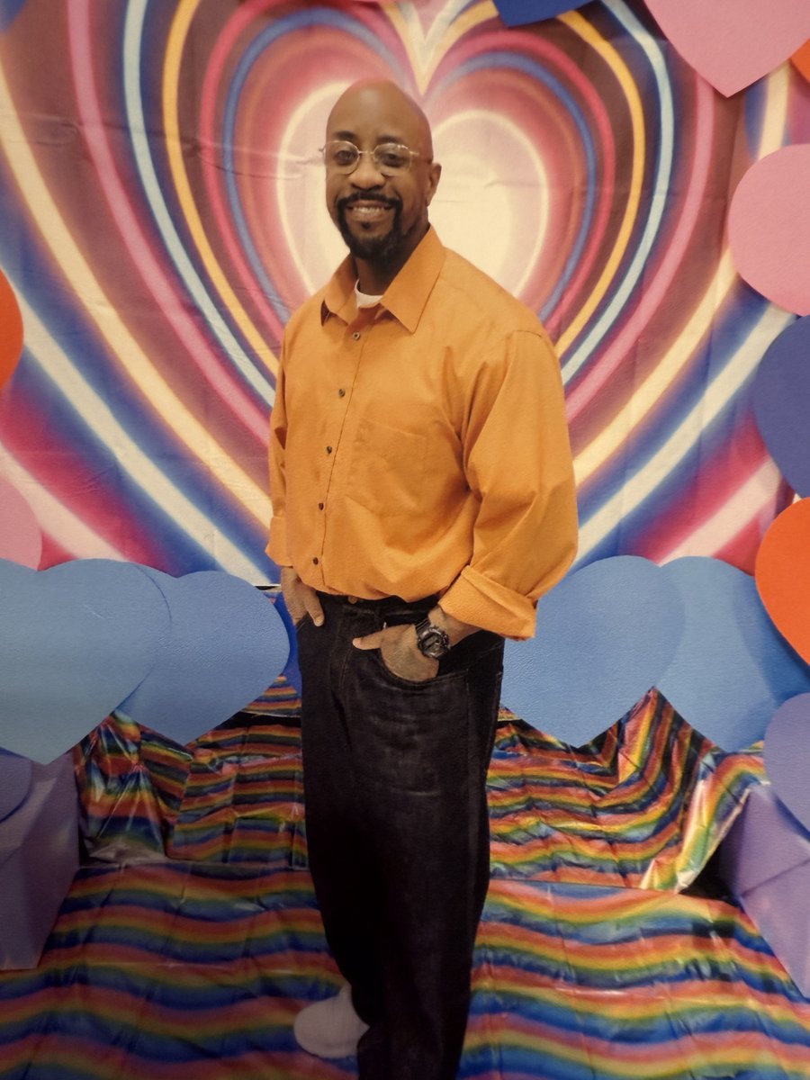 authorkingvic tweet media