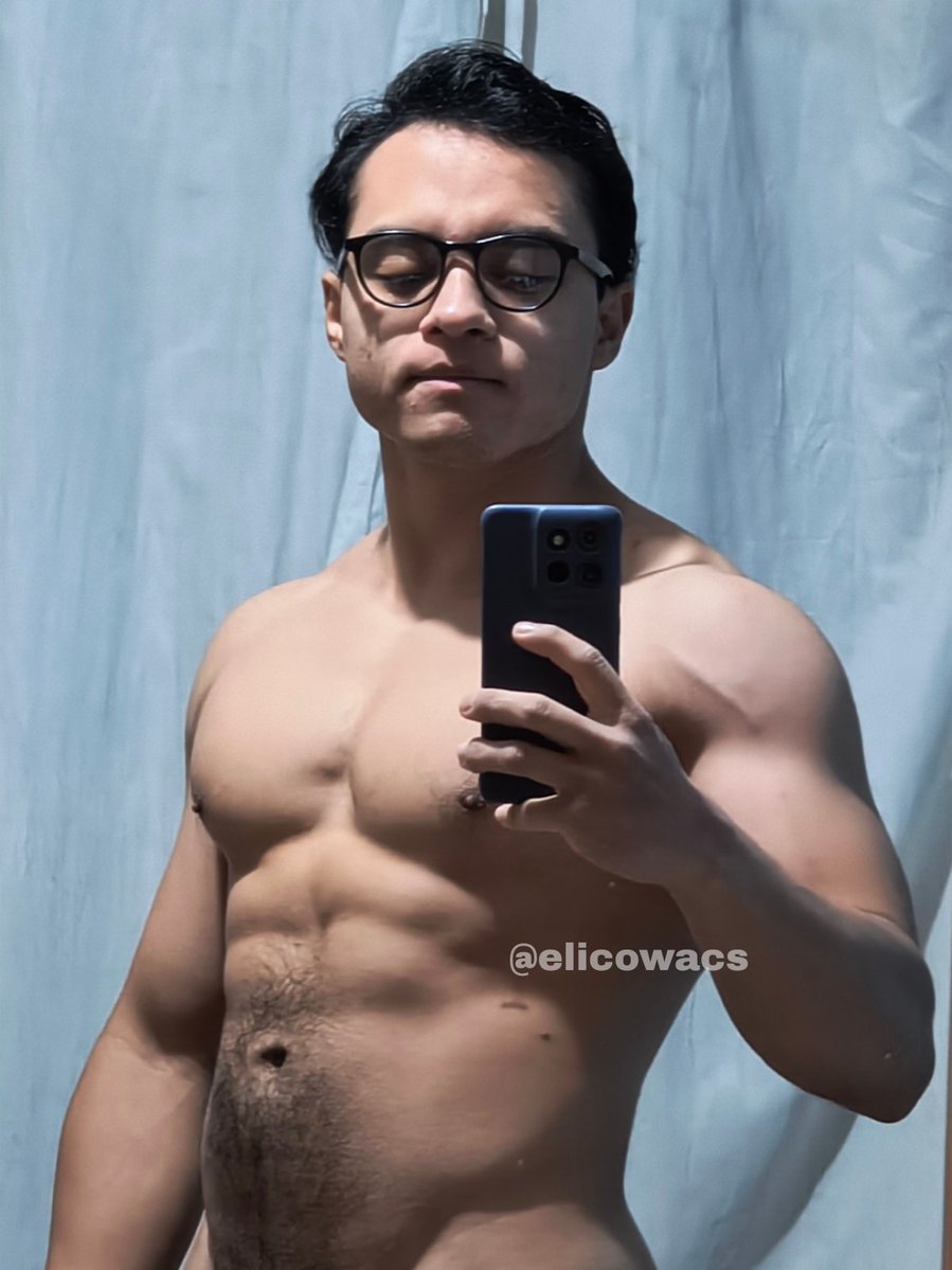 short king tweet media