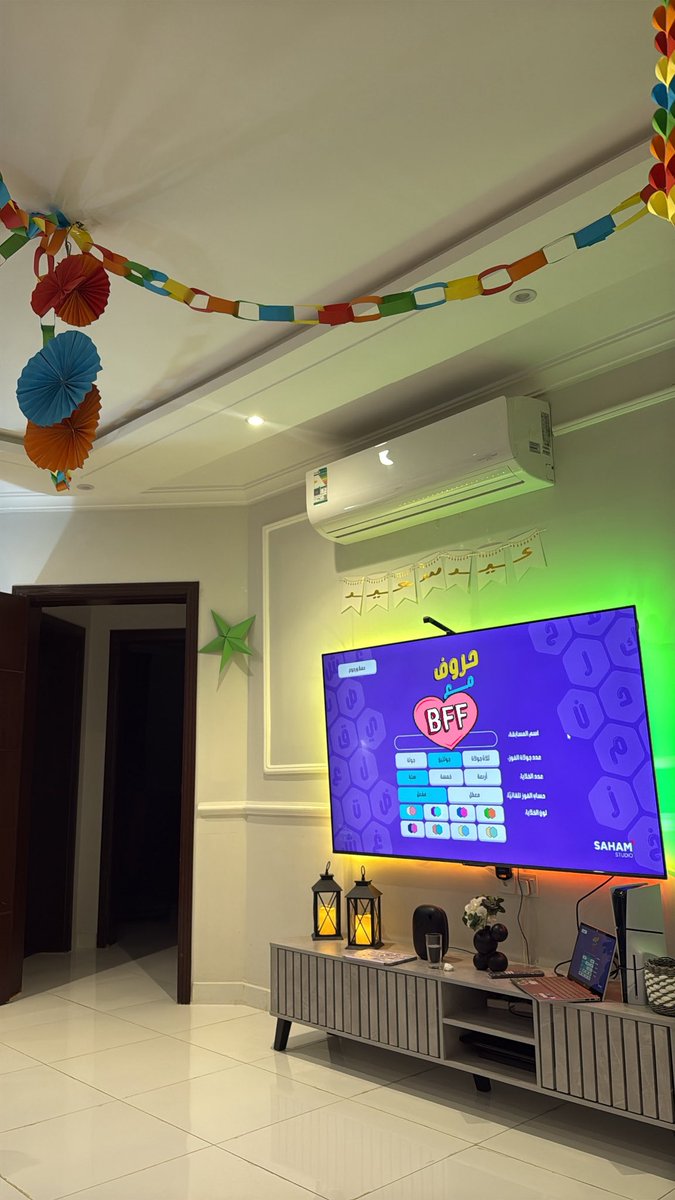 Joy girl tweet media